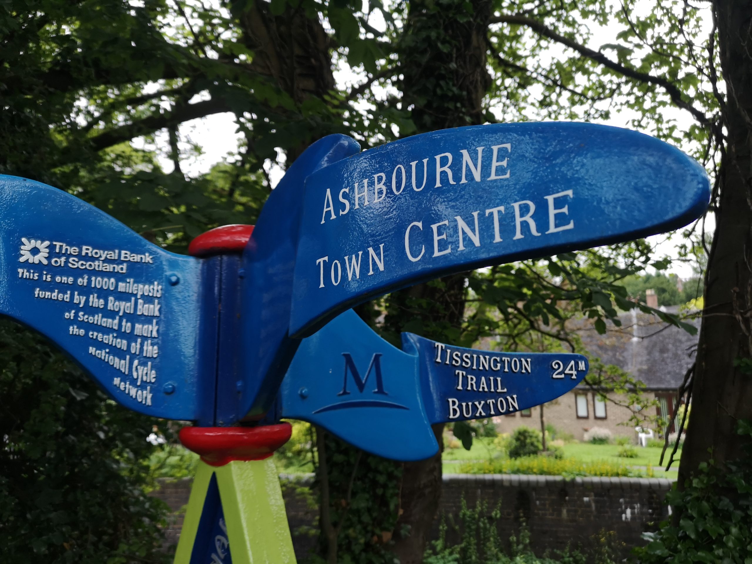 Ashbourne porte du peak district